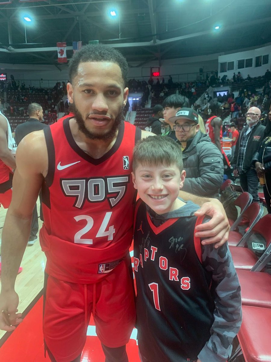 So happy Lennon was able to meet Markquis Nowell at today's <a href="/raptors905/">Raptors 905</a> game. Thanks <a href="/MrNewYorkCityy/">Markquis Nowell</a> !!! 

2 future <a href="/raptors/">Toronto Raptors</a> PGs on the court together. 🙂 #GoRaptors