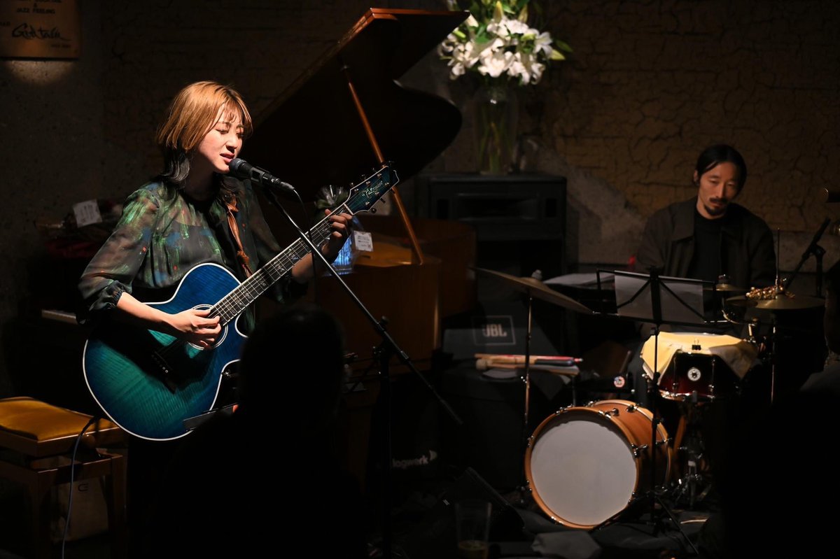 kurosuke787's tweet image. Xmas Live 🎄

#クリスマスライブ
#girltalk #ガールトーク
#ライブ
#シンガーソングライター
#福島清香  @SeikaMoka 
#オリジナルソング
#森のシンデレラ  #コーラ 
#ギター弾き語り  #弾き語り女子
#路上ライブ
#サンタコス 🤶  #かわいいサンタさん

思い出に残るクリスマスライブでした☺️