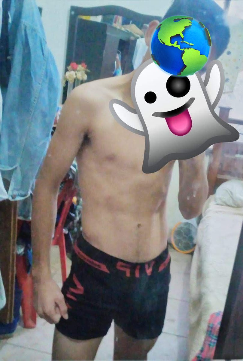 BoliviaPackgay's tweet photo. Uno de los aportes mas deliciosos, un chico hetero de Santa Cruz, cuerpo perfecto, tiene novia y le gusta comerse la colita de nuestro amigo. (hay mucho pack de el) 
Como saben no mostramos el rostro de nuestros aportes.

#boliviagay #boliviapackgay #sczgay #heteroengañado https://t.co/6Fpu8X0RuR