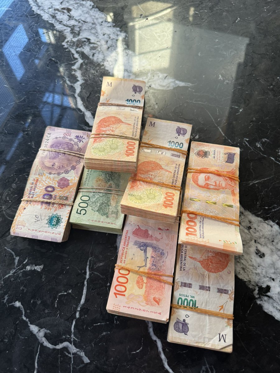 $600 USD in Argentine Peso Money is the most important thing crypto can fix