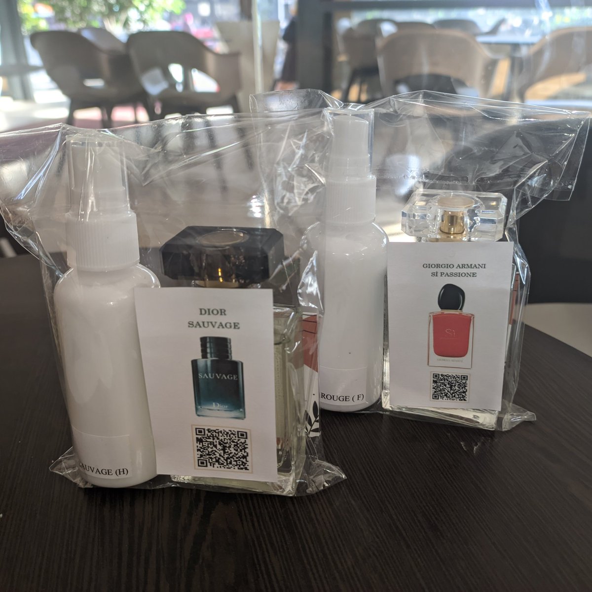 ChahdCosmetics's tweet photo. Un immense merci à nos clients extraordinaires pour leur confiance continue ! 🙌💙 Votre satisfaction est notre plus grande réussite. Merci de faire partie de notre histoire. #ClientsHeureux #Gratitude #MBCDramaAwards2023 #StarAcademyleLive https://t.co/en5D2fUCKk