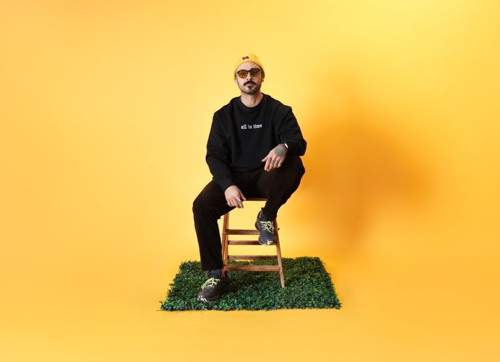 SCUMSOL's tweet image. See you in 2024

New @allintime_ , more @MySlimes_

Bigger ideas. Bigger plans. 

More fun. Less taking myself too seriously. 

Less comparison. More love. 

Way more Axolotl content. 

And much, much more art on Solana. 

🤲🏽⏳