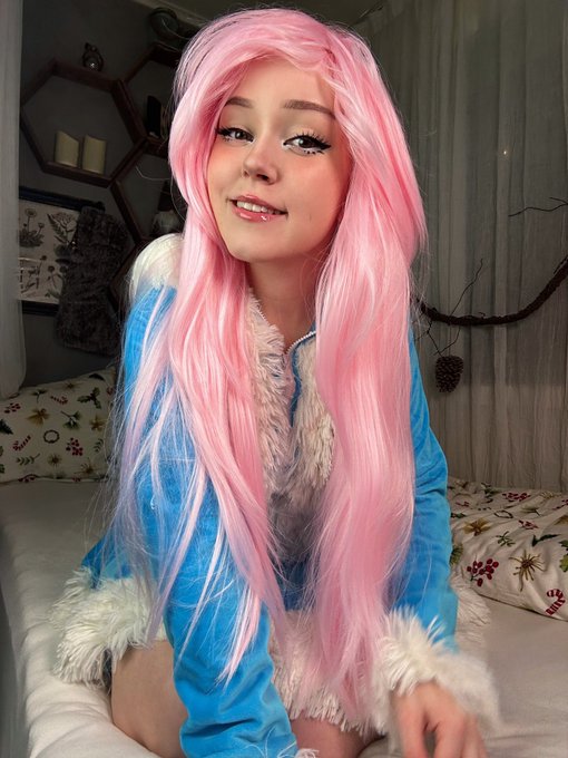 Give me 100 retweets and I&rsquo;ll post the most naughty picture from this set. 🧸❄️  I promise it&rsquo;s worth