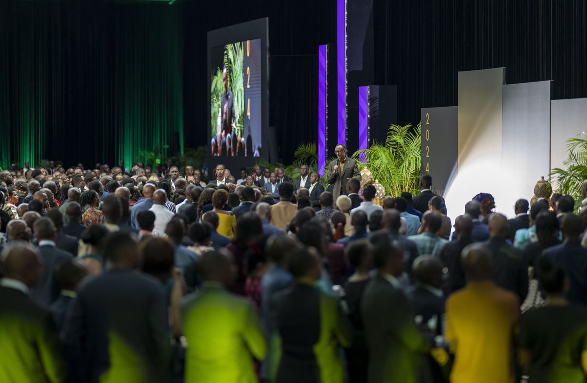 UrugwiroVillage's tweet photo. This evening at the Kigali Convention Centre, President Kagame and First Lady Jeannette Kagame host Rwandans and friends of Rwanda for the annual end of year party. https://t.co/IWpz6o7nH1