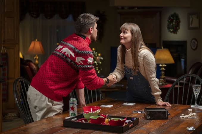 sncwbaz_'s tweet photo. Hoy les vengo a recomendar #Exmas una romcom navideña protagonizada por Leighton Mester y Robbie Amell.
Ellos son ex prometidos, pero ella nunca dejó de hablar con la familia de él, entonces la invitan a pasar la navidad con ellos y pasan cosas…no diré más para no spoilear🤭🎄💓 https://t.co/rZLxCLlHIk