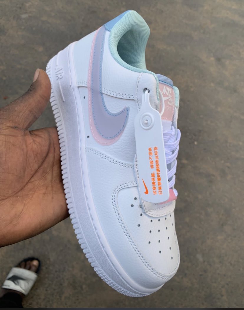 GalassShoes's tweet photo. 🛍️Air Force one✨🔥

Taille disponible: 36 37 38 39 40 ✅

🏷️13.000f #PromoDecembre 

Whatsapp 781028779📌ou DM pour toute commande🙏🏽 Livraison possible partout📦Satisfait ou remboursé😉
#rt 🫶🏽 https://t.co/qh5sy4czo7