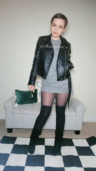 cold weather date night outfit for tonight 🌙✨️ where you taking me? https://t.co/5KadgSO3vL