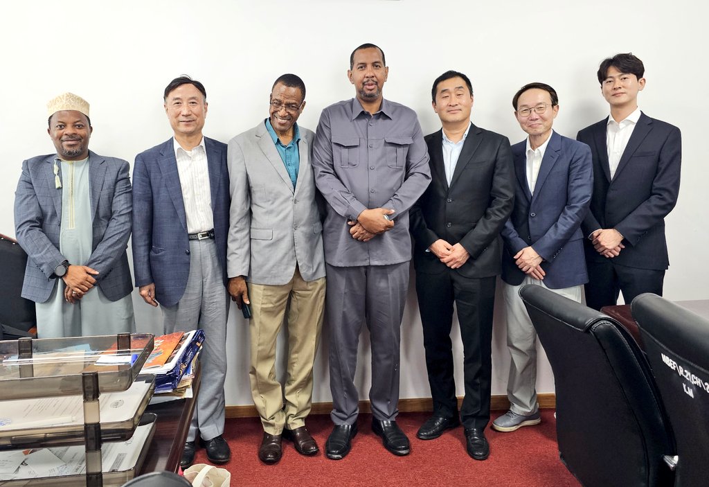 aboudjumbe's tweet image. On this final working week of the year 2023, 29th December 2023, we @WUBU_Zanzibar received our ocean and fisheries counterparts from the Korea Institute of Ocean Science and Technology #KIOST Ocean and Fisheries ODA Network and New Water Teck from the #RepublicofKorea . Dr Hyun
