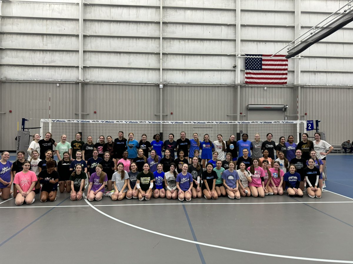 MIEliteVB's tweet photo. Another day of the gym being packed with players looking to get better! Killer Instinct 2023 ✅ #BeElite #KillerInstinct #mielite https://t.co/adsS23guG7