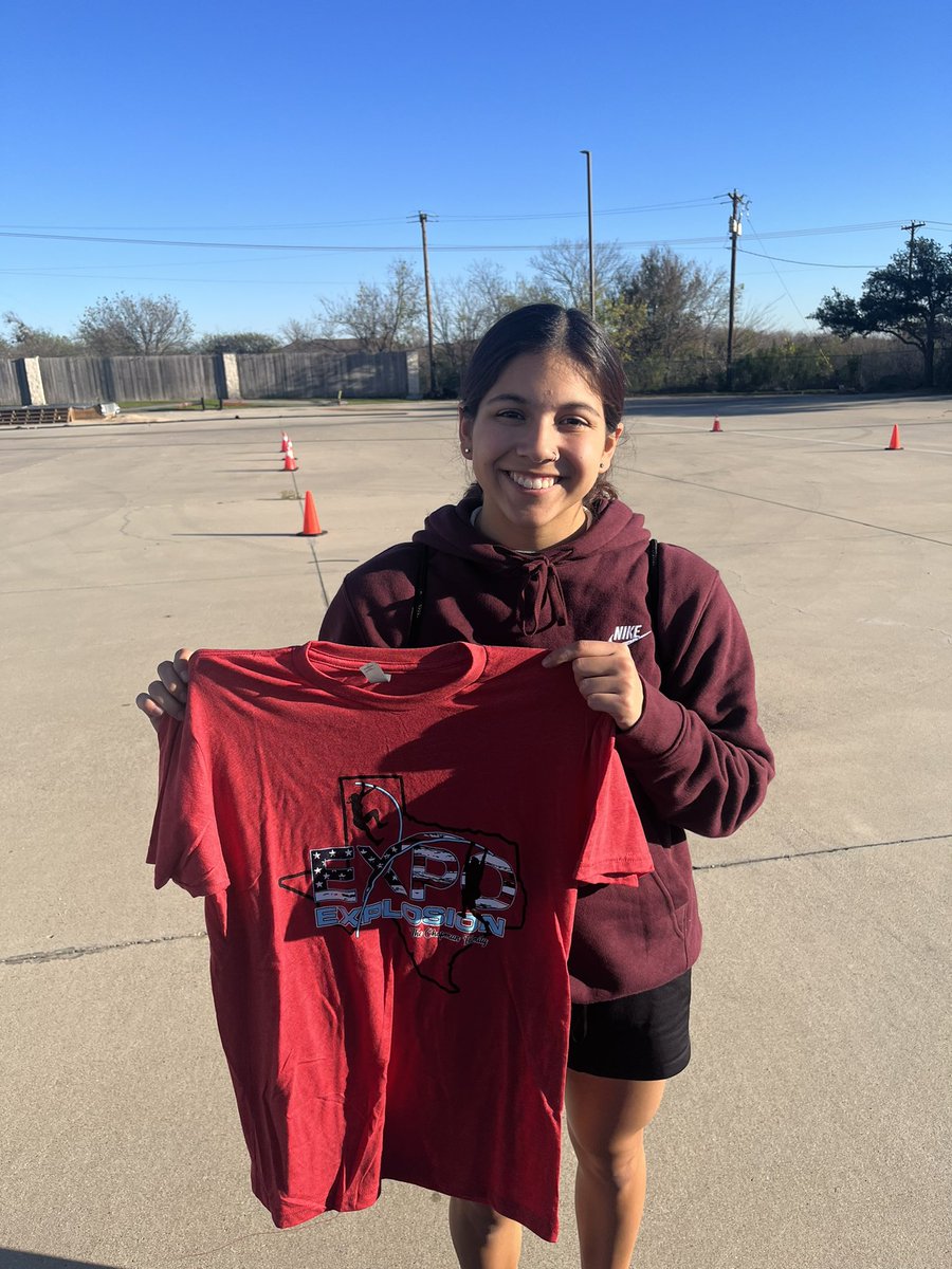 _ana15sal's tweet photo. Thank you Austin pole vault for hosting the Chapman family expo, very excited I was able to attend. Benchmark for this season
1) 8’8
2)9’2
3)9’8 https://t.co/hUbLmEELwz