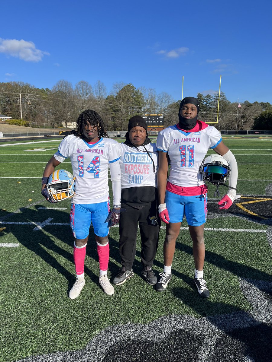 Had the opportunity to coach these 2 WR’s today in the @TheSouthExCamp All Star game. We won 28-20 and @ReshodCurtisjr_ had 1TD and @JamariHarrold had 2TD’s. Great game gentleman