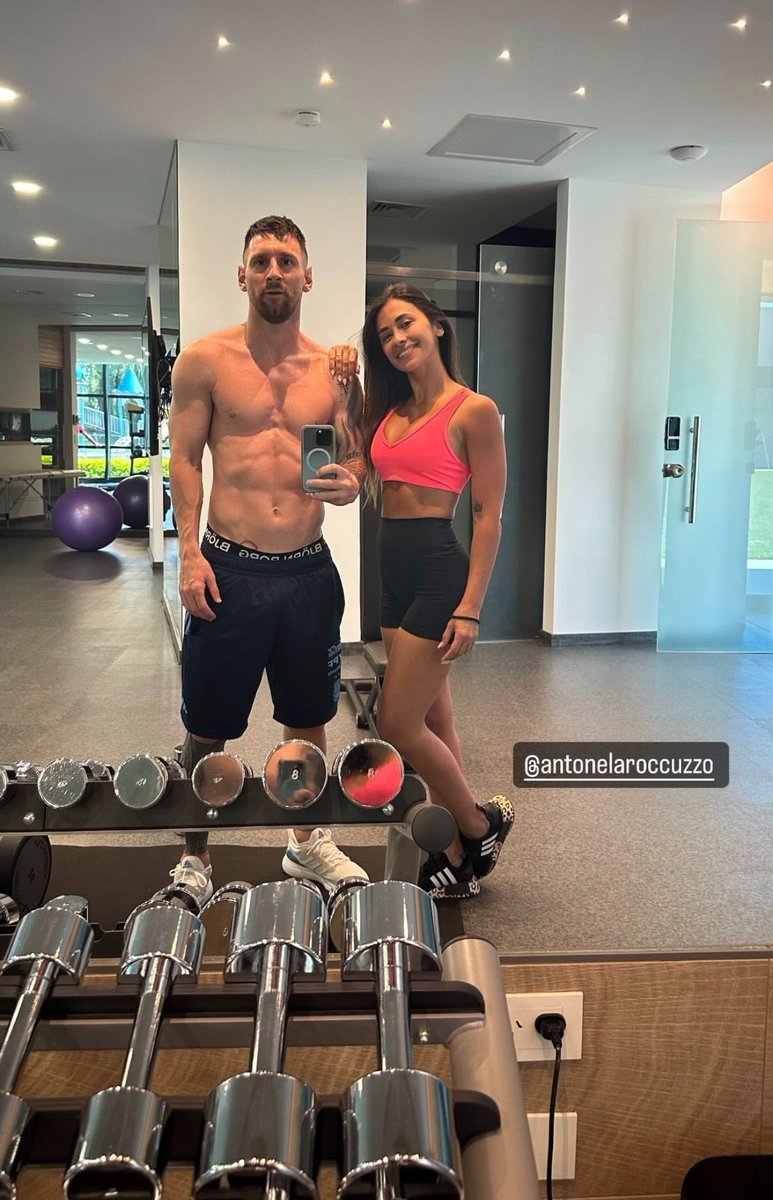 -Anoche soñé con vos 
+qué soñaste?
-no me acuerdo