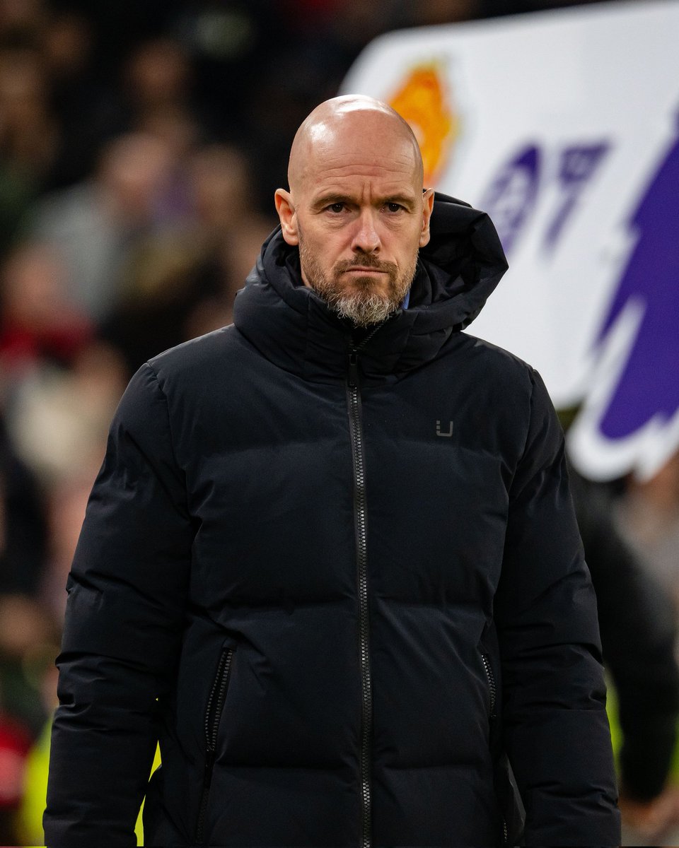 Emyu musim ini:
Tersingkir dari Champions League ❌️
Tersingkir dari Carabao Cup ❌️
Tercoret dari perburuan gelar Premier League ❌️
Ngegolin 22, kebobolan 27, Gol Different: -5! Minus ❌️
9x kalah dalam 20 Games Premier League ❌️

Pertahankan Erik Ten Hag! 
Hanya Emyu