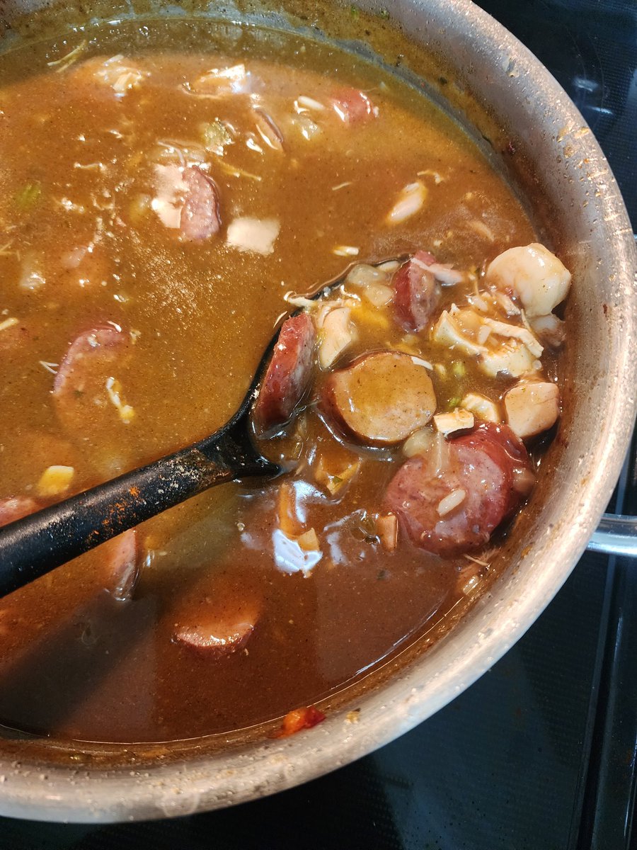 ThrowSumthin's tweet photo. I cheated sooooo hard that my ancestors just might take my Creole card!

#ImSorryYall
#LittleTime
#StoreBoughtFoolishness
#AlmostHomemade https://t.co/1bsWYQJhhh