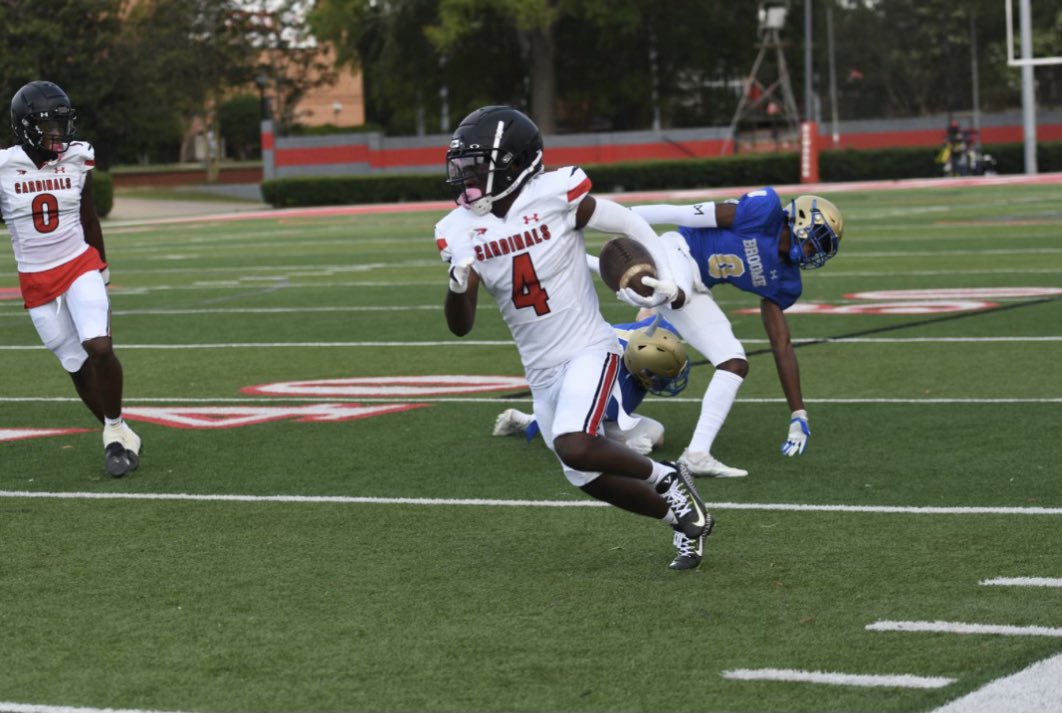 ⁃5’11 165 C/O ‘24 ATH
⁃3.5 gpa
⁃500+ yards
⁃5 tds
⁃4 ints 
⁃30+ tackles 12Tkfls
⁃Still looking for a home!
⁃senior year Highlights
⬇️⬇️⬇️⬇️⬇️⬇️⬇️⬇️⬇️
hudl.com/v/2Ls8Xj
<a href="/coachfurrey/">Mike Furrey</a> <a href="/CoachUlassin/">Nick Ulassin</a> <a href="/CoachDWill_/">Derek Williams</a> <a href="/CoachFoster23/">Aaron Foster 👎🏾👎🏾</a> <a href="/CoachDLett/">Derrick Lett</a> <a href="/CoachZBrunson/">Zeke B</a>