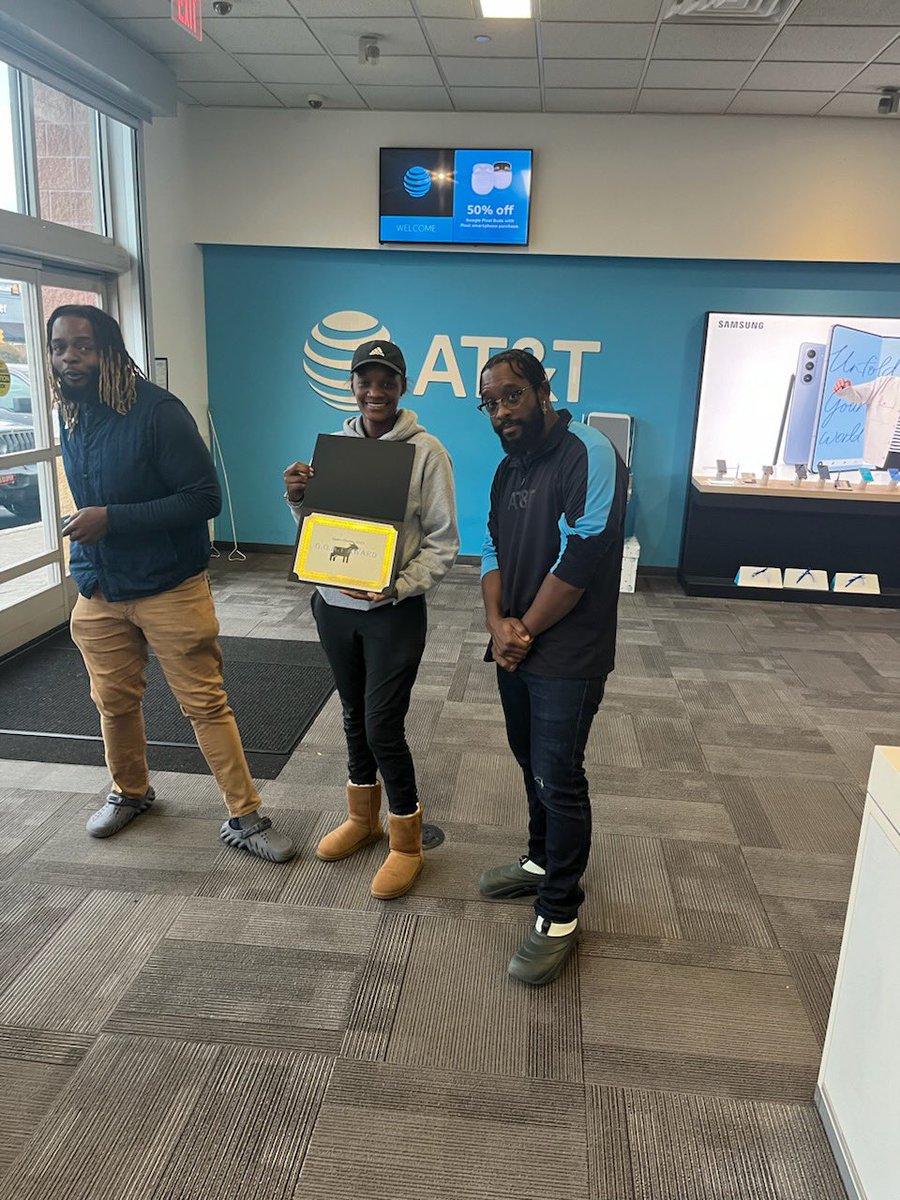 DakariJones2's tweet photo. Upper Darby Awards and Recognition Day!! Special shout out to @RSMTyLoading for all that he’s done to help me shape Upper Darby into the monster it’s become.
@trobinson0311 for holding it down as my unofficial 2nd ASM and my entire team throughout the year! #goodbye2023hello2024 https://t.co/Ik60TEEuUC