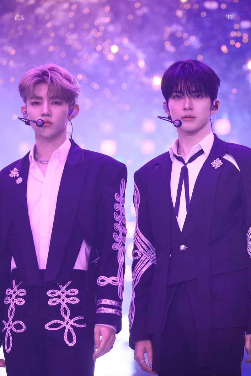 loveourblue's tweet photo. 231225 가요대전 

하오빈

#제로베이스원 #ZEROBASEONE #ZB1 
#장하오 #ZHANGHAO #章昊 #ジャンハオ
#성한빈 #SUNGHANBIN #成韓彬 #ソンハンビン https://t.co/n5zjKzOwQ9