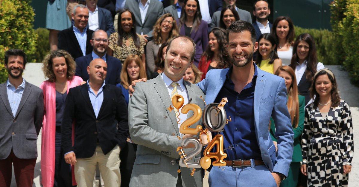 Votos de um excelente para os participantes e alumni do AMEG - Advanced Management in Energy! Contamos com o vosso entusiasmo e colaboração para, em conjunto, entregarmos às novas gerações este futuro que todos sonhamos.

#aesebschool #AMEG #feliz2024