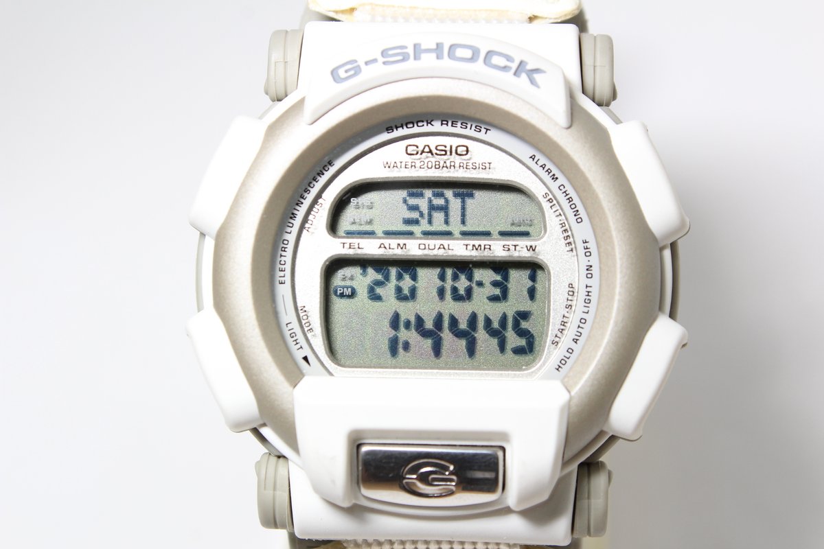GshockTkhs's tweet photo. Do not hesitate to offer any price. CASIO vintage G-SHOCK DW-003RB-7T Rock NATIVE bear clow https://t.co/Id2C4MCs9b #casiovintage #vintagewatch #RockNATIVE https://t.co/ZGbssCr4dN