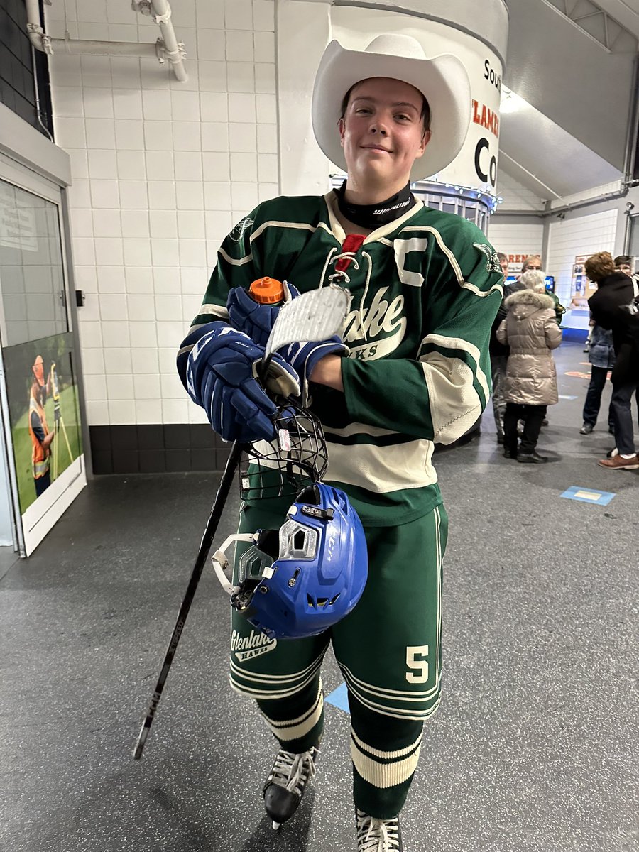 heididelf's tweet photo. We have a B Championship and game
MVP for this kid. 🏒 🤠 #myjackson https://t.co/jSW1uQArZI