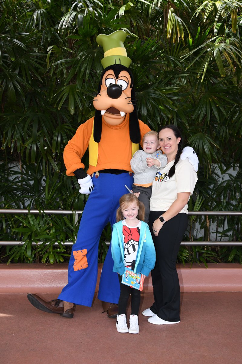 ShaniaHolt2's tweet photo. Last day filled with magical memories! https://t.co/isL6NXJVqu