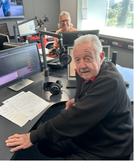 1395FIVEAA's tweet photo. NOW: KG & Wayne Phillips with the Sunday Roast taking yr calls on 8223 0000. #HappyNewYear2024 . #sundayroast #fiveaa #Sunday #sportstudio https://t.co/yWV1TyHRmv