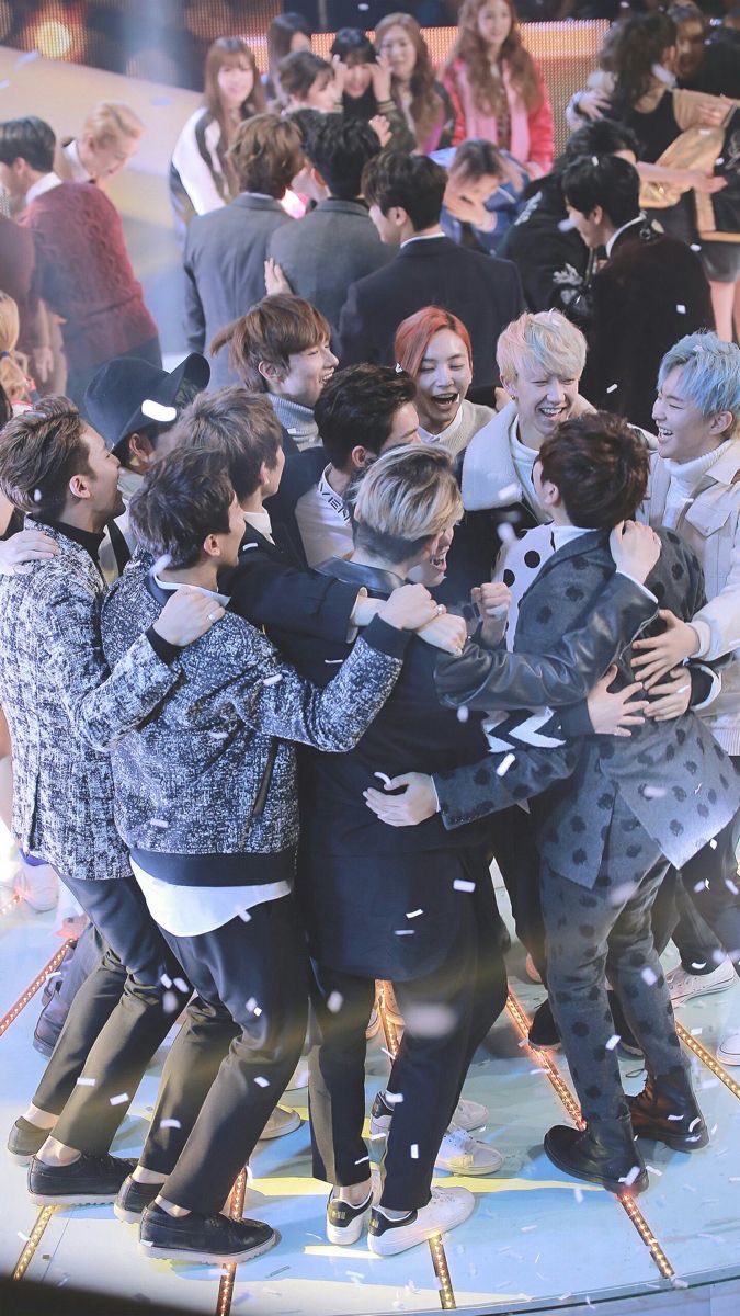 WILDFLR_ISSY's tweet photo. ★﹐seventeen members as made in the am songs ─── a thread !!ㅤ https://t.co/YuWZMcF4go