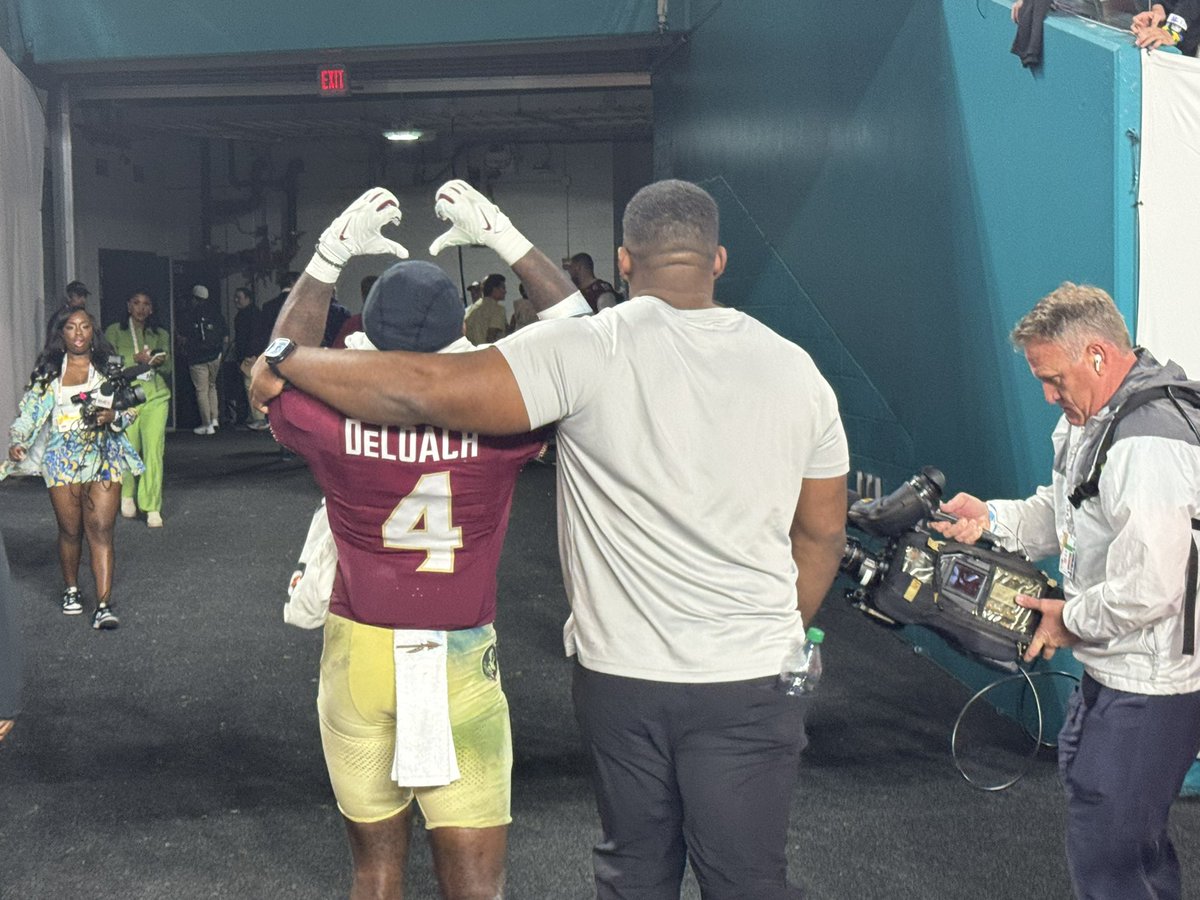 ADavidHaleJoint's tweet photo. Kalen DeLoach fighting back tears coming off the field, but stops to show some love to the FSU fans still here… https://t.co/Hq8YxoDRl8