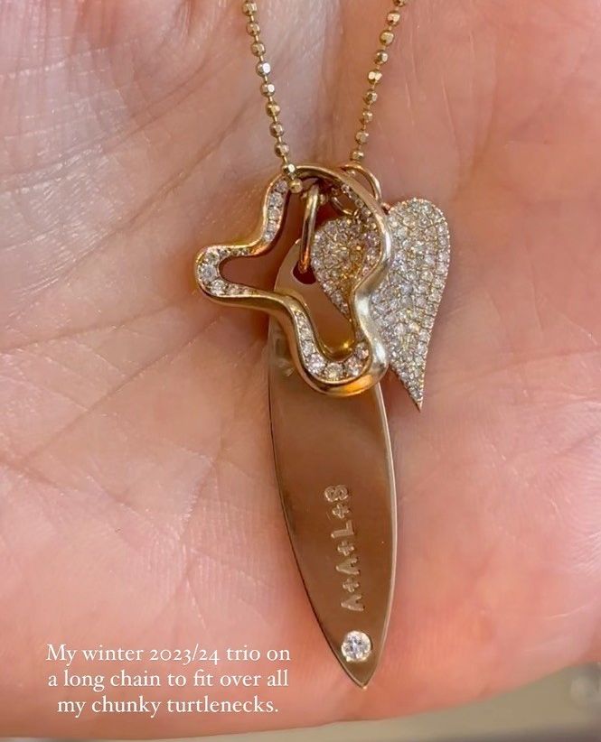 AmandaPearly's tweet image. Green your shipment by clicking the #Cloverly box at checkout to offset the carbon emissions from your shipment. 💨 @GetCloverly will invest in re-greening spaces local to your location (ie. planting trees near you. 🌲