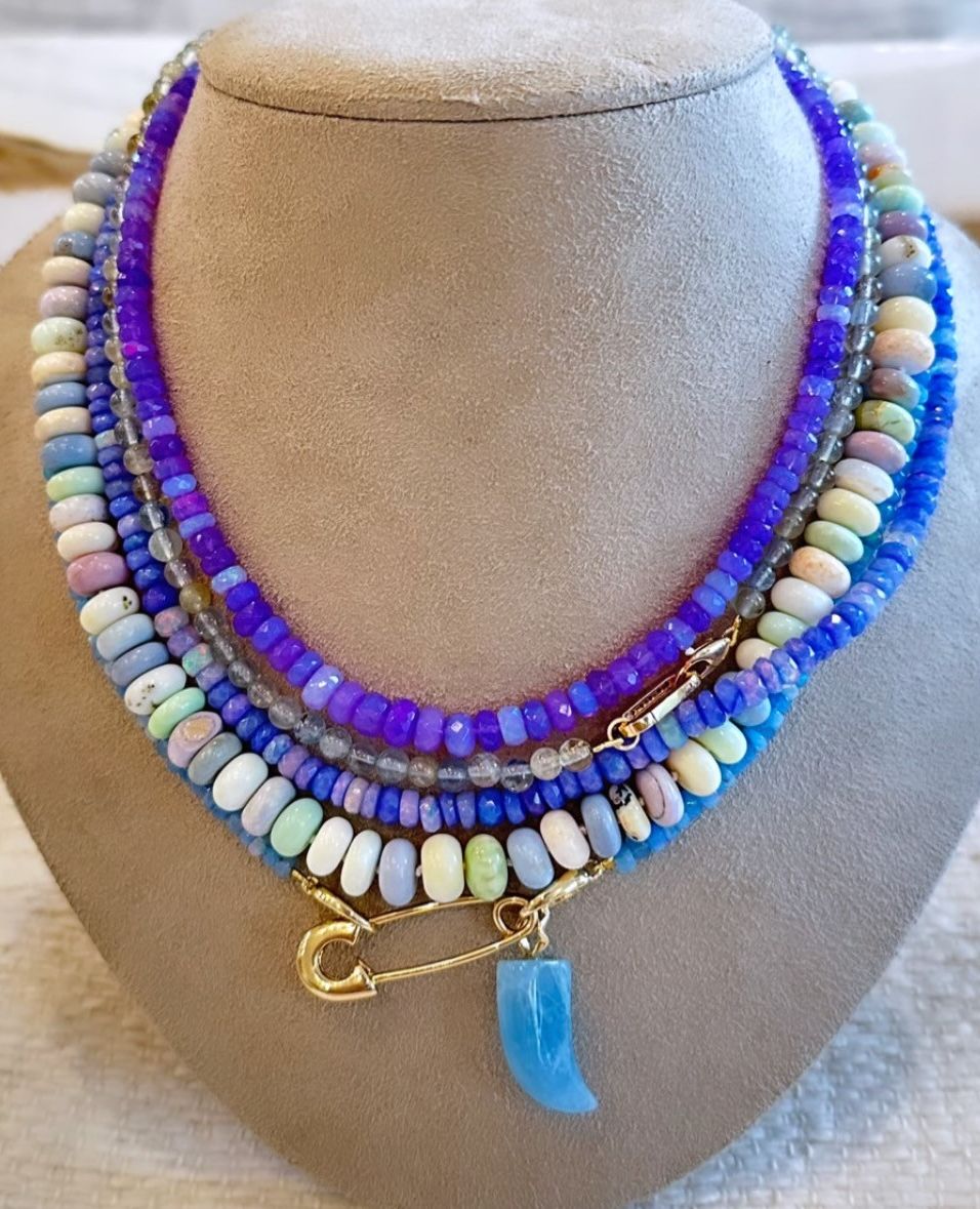 AmandaPearly's tweet image. Green your shipment by clicking the #Cloverly box at checkout to offset the carbon emissions from your shipment. 💨 @GetCloverly will invest in re-greening spaces local to your location (ie. planting trees near you. 🌲