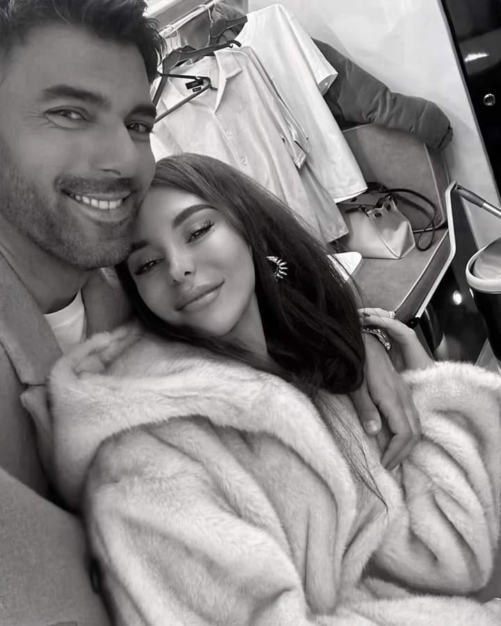 Su estilista dice :"Nos escapamos"