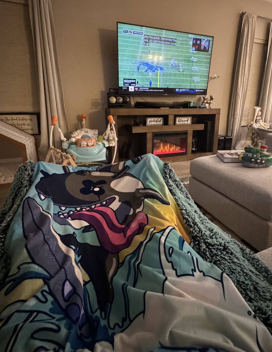 💧LiQuiDiTy 🔥 (@oneandonlypapii) on Twitter photo 🐳 Real talk…
This Quirkie whale blanket by <a href="/Jaceesewfancyy/">Jaceesewfancy</a> is my favorite thing in the world.
End of the night… kick back on the couch, with my blanket and some high noons 💯🔥 heaven on earth. 🐳 Real talk…
This Quirkie whale blanket by <a href="/Jaceesewfancyy/">Jaceesewfancy</a> is my favorite thing in the world.
End of the night… kick back on the couch, with my blanket and some high noons 💯🔥 heaven on earth.