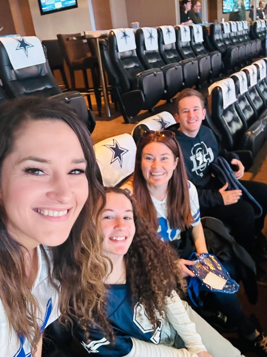 SassyDoss's tweet photo. Go Cowboys! #cowboysnation https://t.co/3l87hfzEov