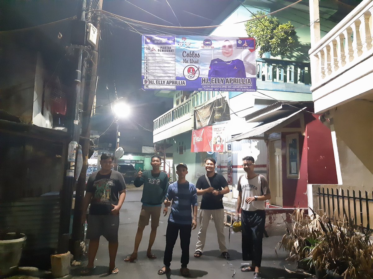 bundaellycenter's tweet photo. #SudahWaktunya
#2024GantianDong
#PerubahanUntukKesejahteraan

Salam 1 Kursi untuk Hj. @elly_2404 
Hj. Elly dilantik, Lapangan Kerja Terbuka

@PDemokrat @AgusYudhoyono 
@PDemokratjkt @RAMujiyono 
@DemokratJaktim @MumuAlhamid https://t.co/ZVs7WBu84B