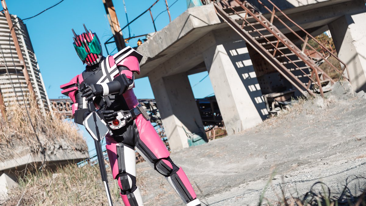 RADAsan_DCD's tweet photo. 【コスプレ】「やってみろ！」

サーベルでの刺突をお願いできるキバーラの方いらっしゃいましたらご連絡ください！！！破損ディケイドライバー用意してお待ちします！！！

📸:@Xperia_rmZ https://t.co/3e5V4NbbNd