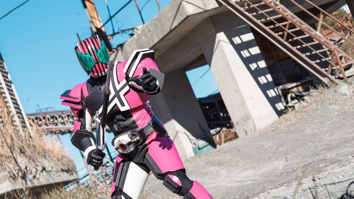 RADAsan_DCD's tweet photo. 【コスプレ】「やってみろ！」

サーベルでの刺突をお願いできるキバーラの方いらっしゃいましたらご連絡ください！！！破損ディケイドライバー用意してお待ちします！！！

📸:@Xperia_rmZ https://t.co/3e5V4NbbNd