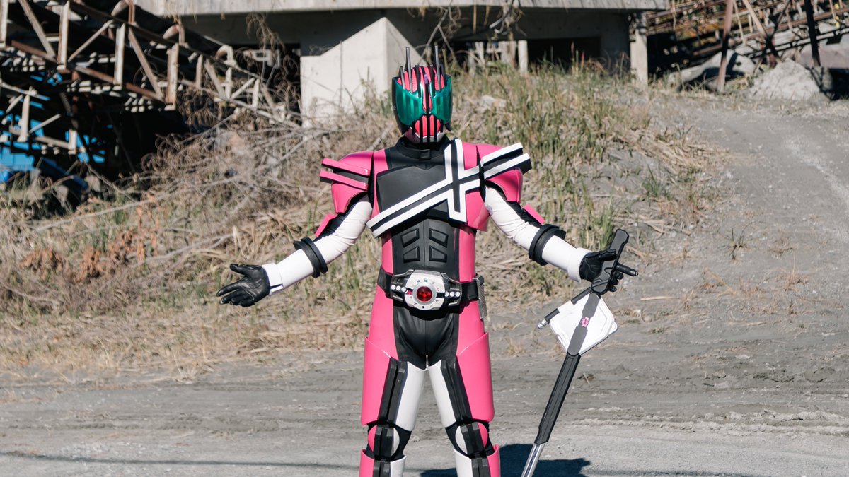 RADAsan_DCD's tweet photo. 【コスプレ】「やってみろ！」

サーベルでの刺突をお願いできるキバーラの方いらっしゃいましたらご連絡ください！！！破損ディケイドライバー用意してお待ちします！！！

📸:@Xperia_rmZ https://t.co/3e5V4NbbNd