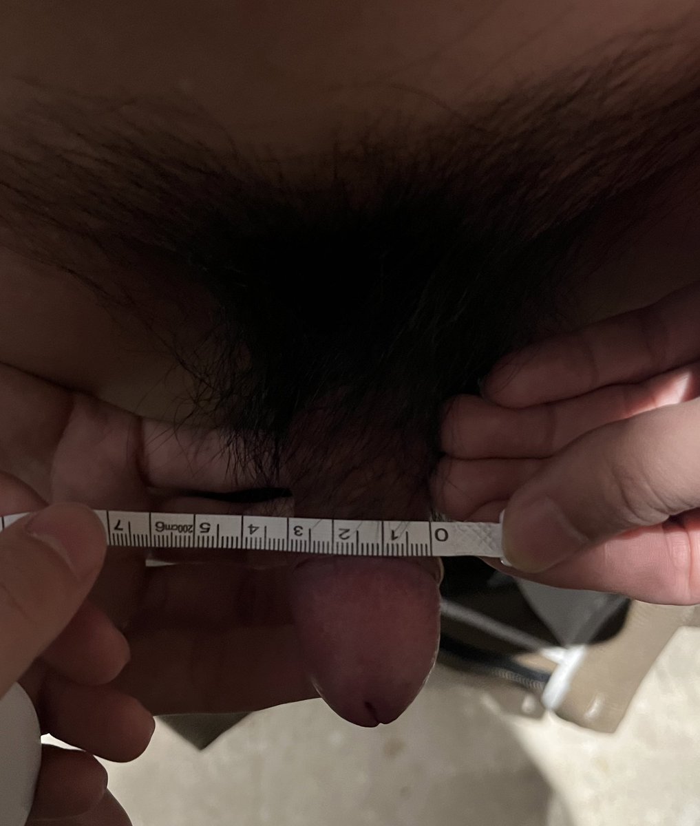 #百鸡测量计划 19号东大直男博士，小缩吊
年龄：28岁 身高：187 cm 体重：73 kg
长度：9.4 cm 4.5分
粗度：3.2 cm 6.5分
硬度：剥皮香蕉级 3分
整体评价：5分
扣分项：疲软2级
地点：喜玛拉雅WC
评分：18.5/40
说明：有nvpy的闷骚博士，不知道他能不能满足她啊！哈哈！