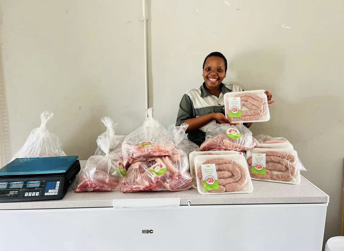 Agric_young's tweet photo. My name is Siphelele Siyaya (28). I’m a pig farmer & founder of Madlikivane #Piggery, from KwaNongoma in KZN. I’m also a teacher with passion for #farming. I sell pigs, pork, pork sausages & pork sausages.
☎️082-875-6705
#agriculture #piggeryfarm #farm #pigs #NewYear2024 #newyear https://t.co/5Z144dNM5l