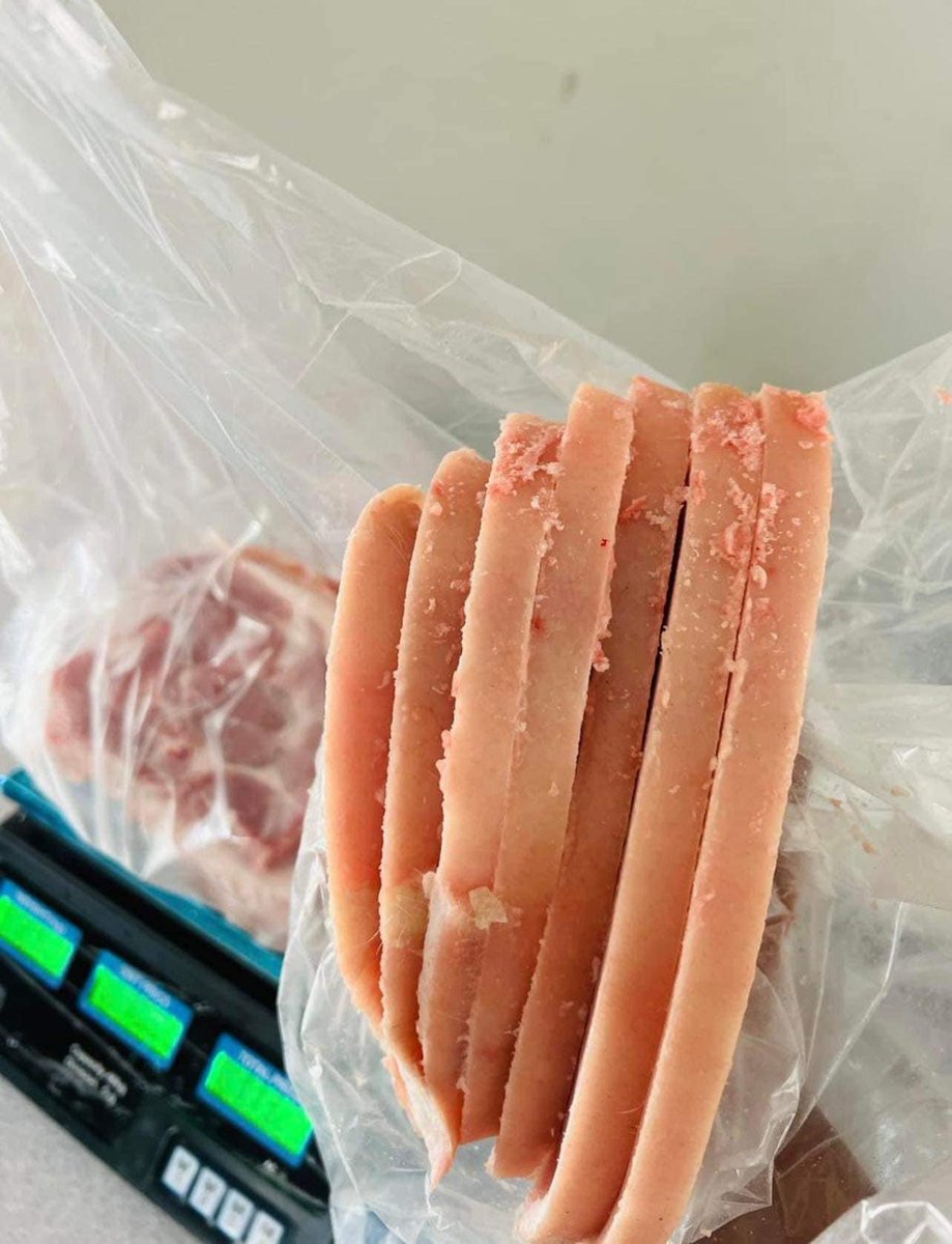 Agric_young's tweet photo. My name is Siphelele Siyaya (28). I’m a pig farmer & founder of Madlikivane #Piggery, from KwaNongoma in KZN. I’m also a teacher with passion for #farming. I sell pigs, pork, pork sausages & pork sausages.
☎️082-875-6705
#agriculture #piggeryfarm #farm #pigs #NewYear2024 #newyear https://t.co/5Z144dNM5l