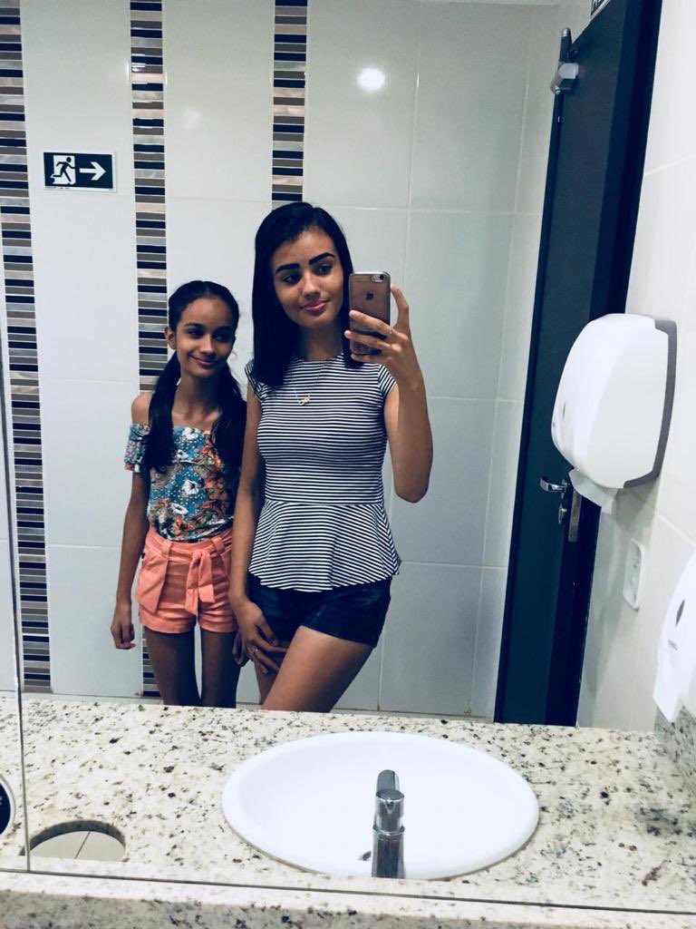 escurinha5's tweet photo. #diontem https://t.co/TXliFpITBl