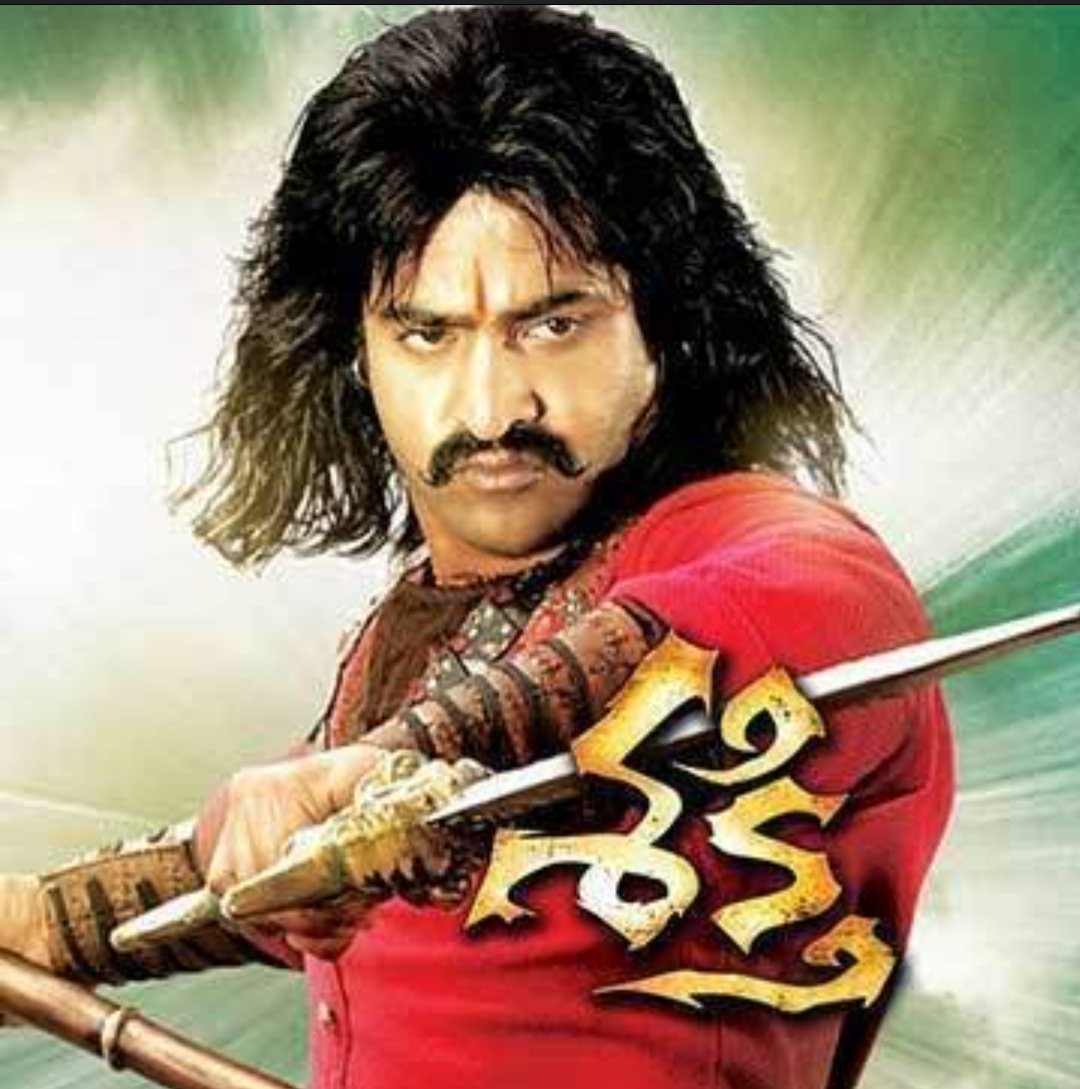 ashrithrc's tweet image. #Shakthi lo ee look chosthe bale goosebumps osthay thatha missalu attinchukunattu untay 🔥