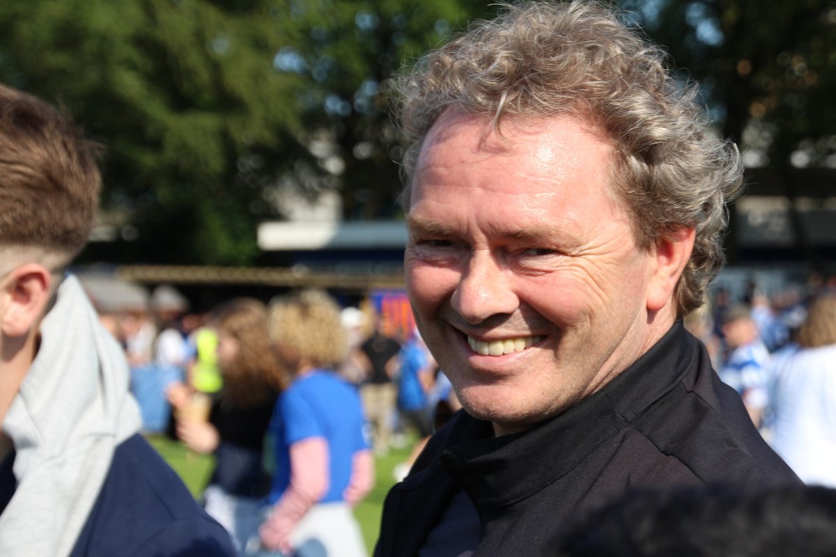 🥳 Happy Birthday Ralf 🥳

Heute knallen die Korken doppelt, denn unser Sportlicher Leiter Ralf Voigt feiert Geburtstag 🍾🎊
Lieber Ralf, wir wünschen dir zum Geburtstag nur das Beste 🎉
Auf dich 🥂

📷 Jörn Falldorf

#happybirthday