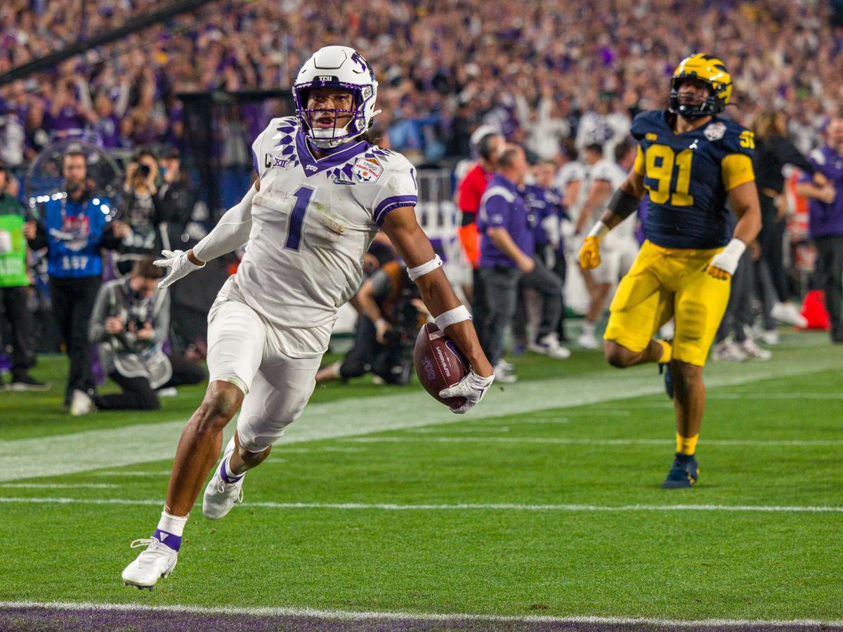 GMFP__'s tweet photo. 1 year ago today 🐸💜 https://t.co/yLOafeihcd