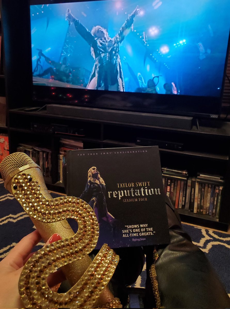 k13renee's tweet photo. @taylorswift13's #reptour is NEVER leaving this house @netflix ๐๐ค๐๐ซถ๐ป https://t.co/xPprqqwtF4