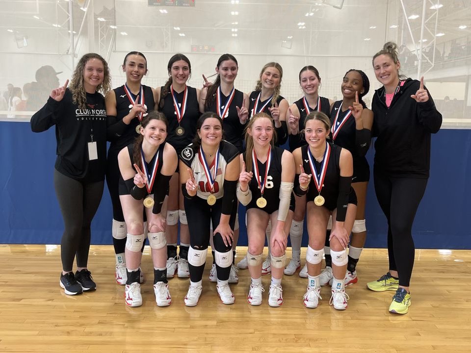 Mizuno Club North 18 Angela finished 1st place in their first tournament of the season! Congratulations!! ❤️🏐🖤 #mizunoclubnorth
