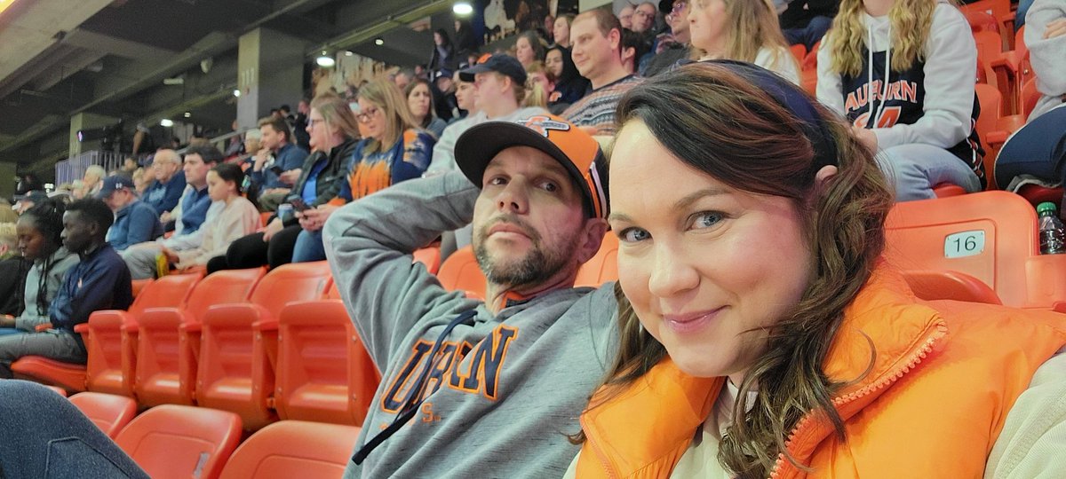 KT4AU's tweet photo. First real date night out in 5 months!  Thank you MiMi and Santa!

#wareagle #auburntigers #aufamily #auburnuniversity https://t.co/yaIM4nN3ab