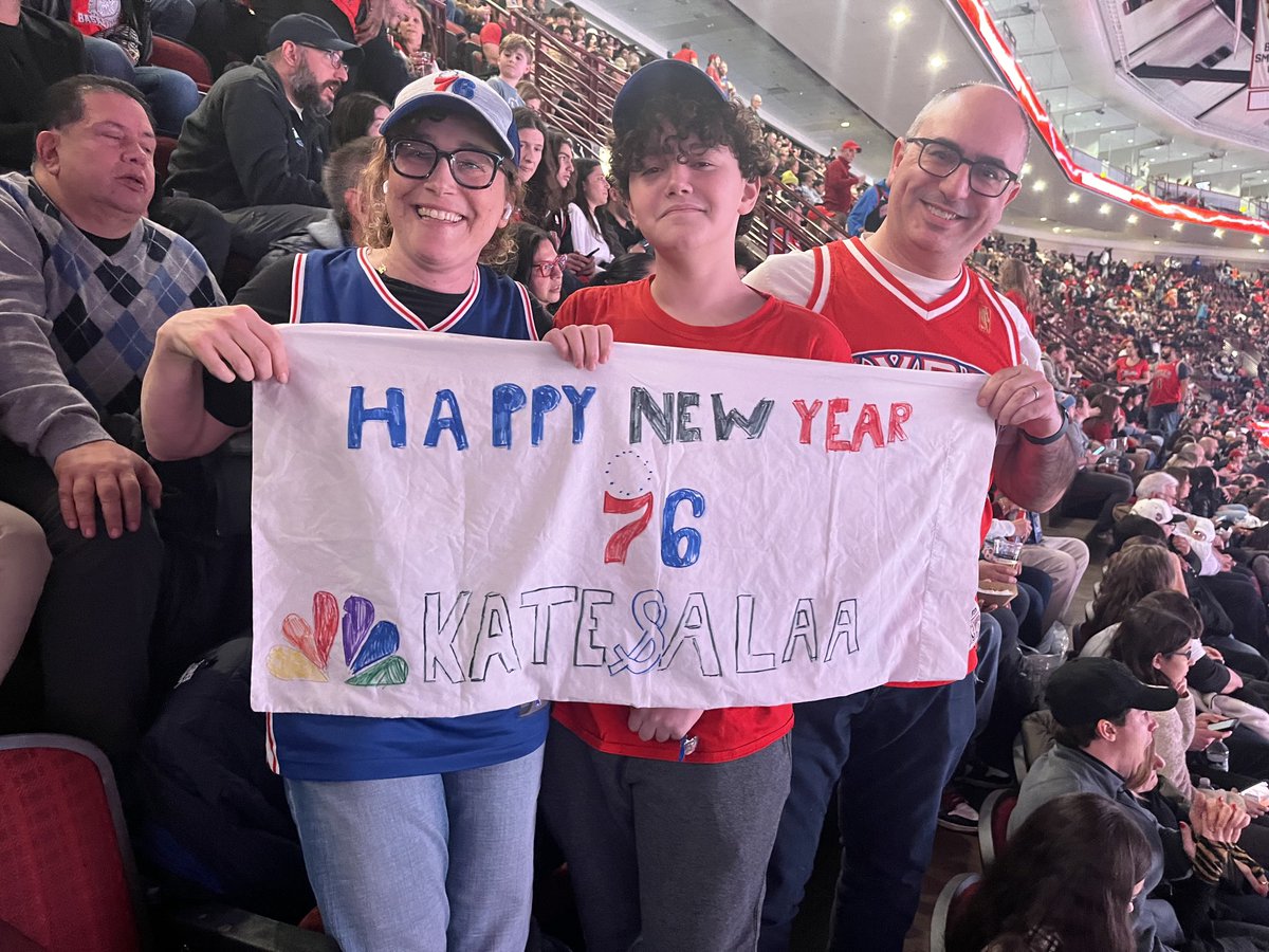 Not sure the Bulls fans appreciate us! From section 333 at the United Center ⁦@katetscott⁩ ⁦@alaatweets⁩ ⁦@NBCSportsPhila⁩ ⁦@sixers⁩