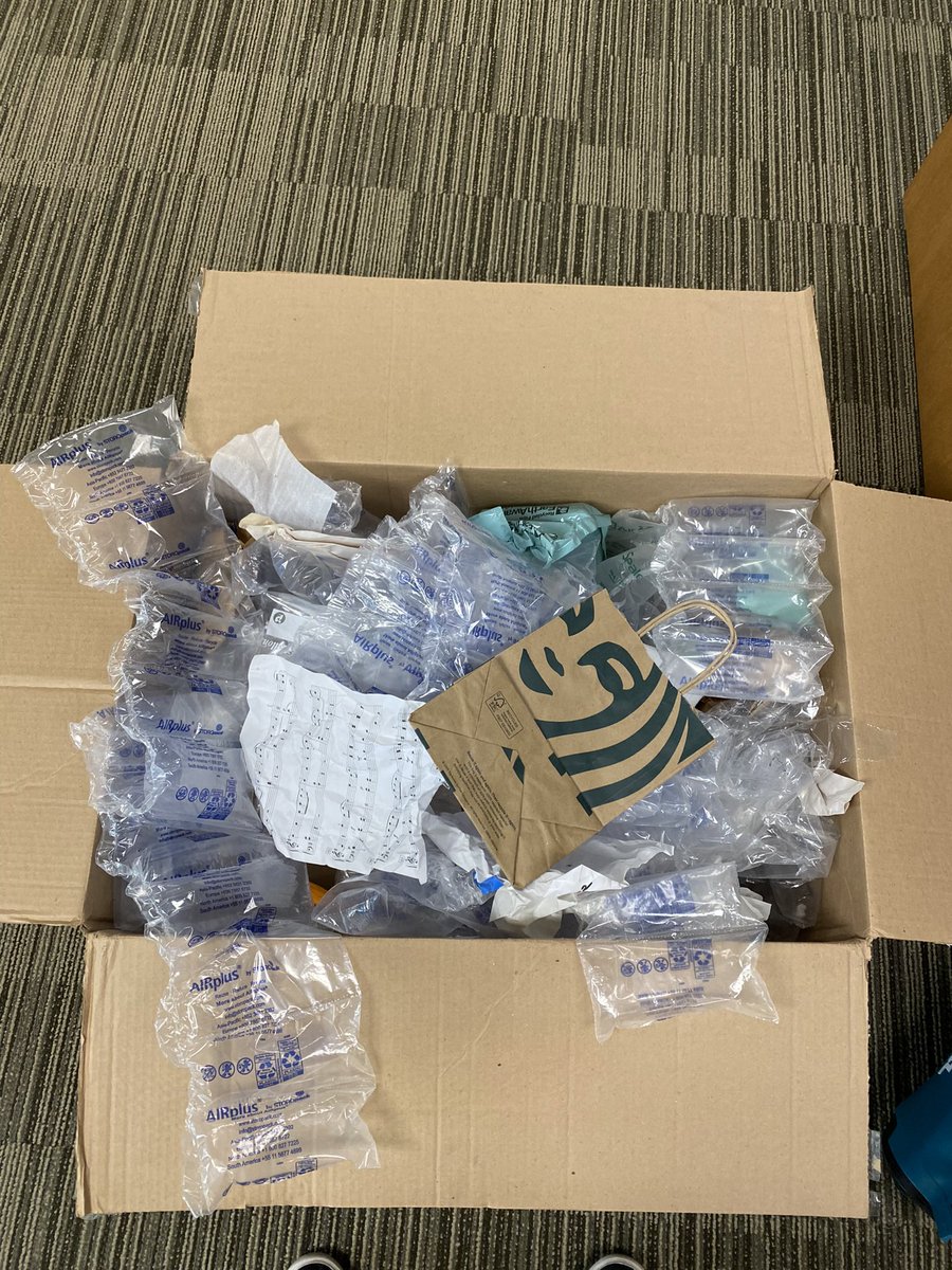 KJC654's tweet photo. @MakitaTools Normally love the tools. Disappointed that the one time I send in for warranty repair it gets returned to me packed with trash. Common practice? https://t.co/pWSi62WTSy