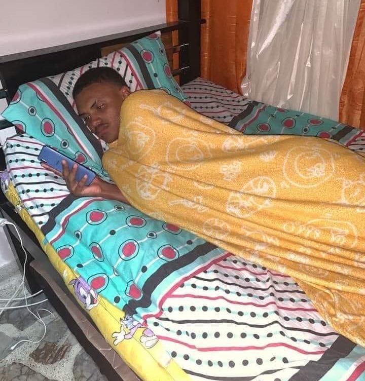 jcamiloorozco2's tweet image. Último sábado del año y estoy así;